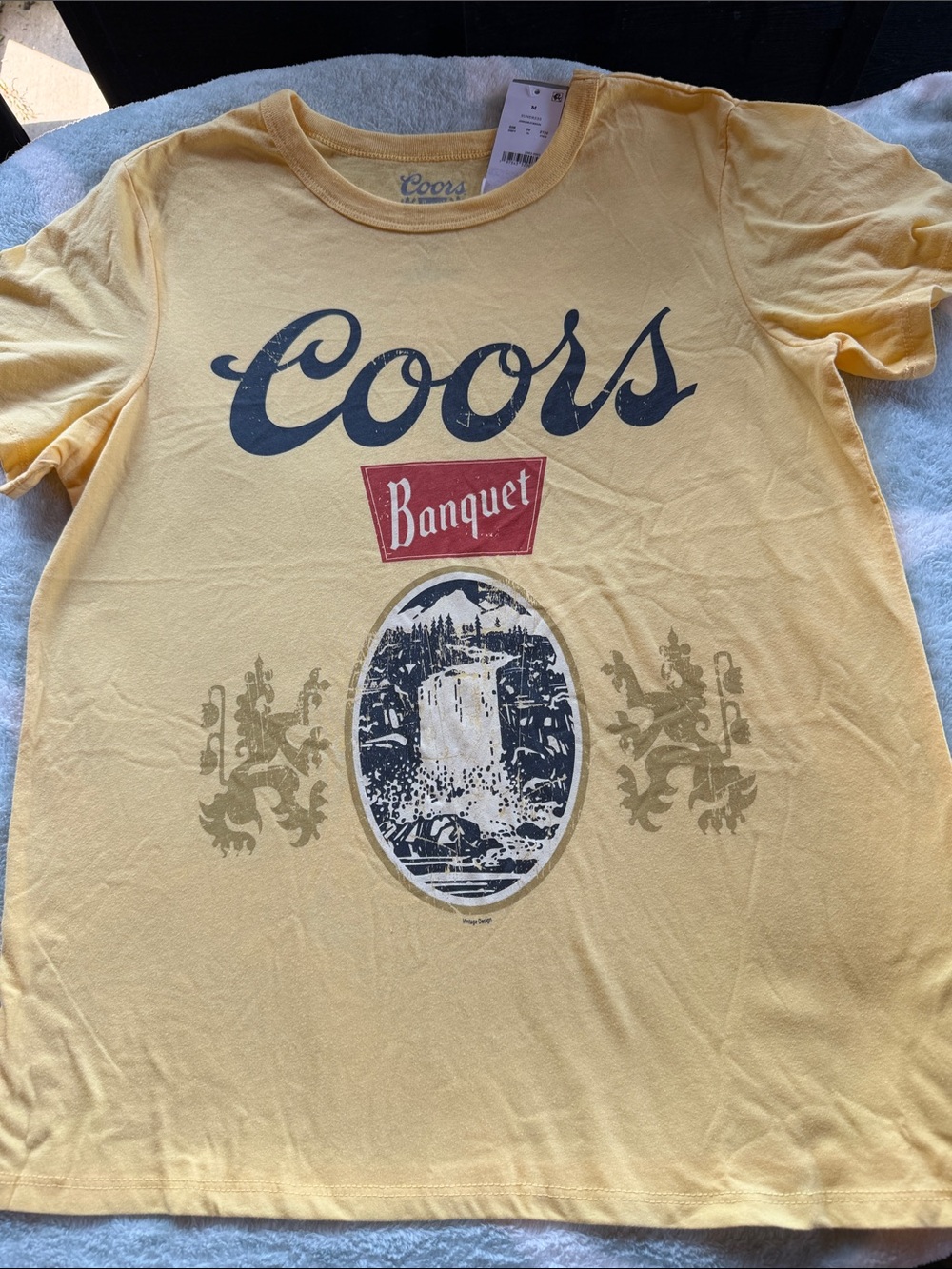 Coors Banquet women’s Short Sleeve Graphic Tee yellow new tags